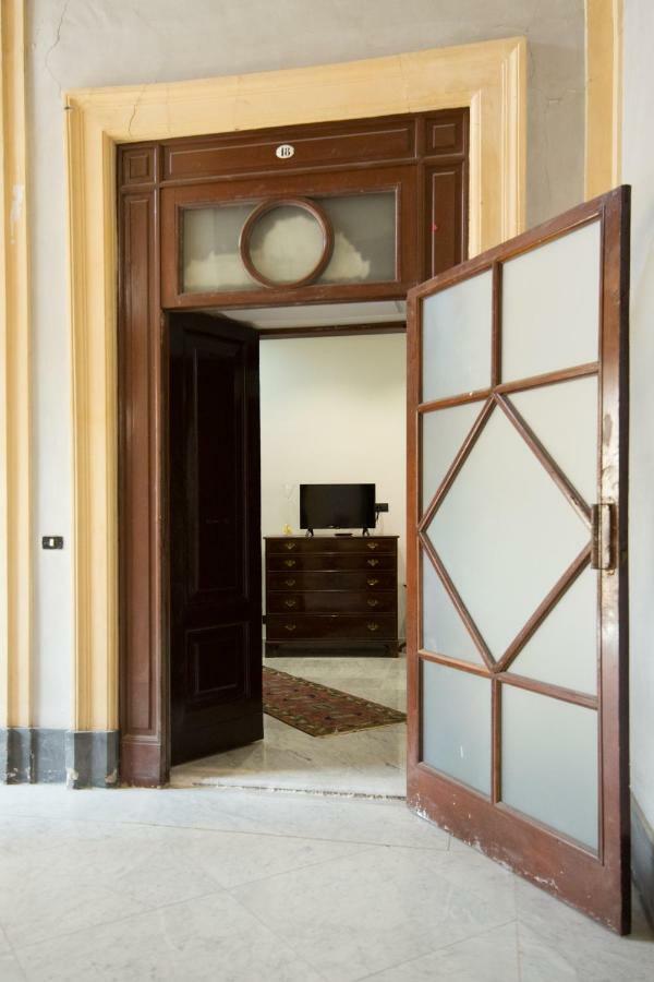 Palazzo Doria D'Angri Suites ナポリ エクステリア 写真