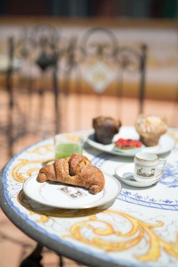 Palazzo Doria D'Angri Suites ナポリ エクステリア 写真